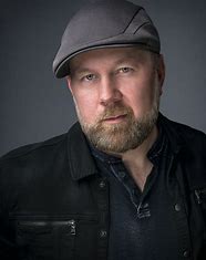 Christopher Sabat